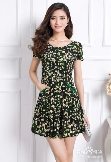 穿着动感鲜活才让人有印象深刻