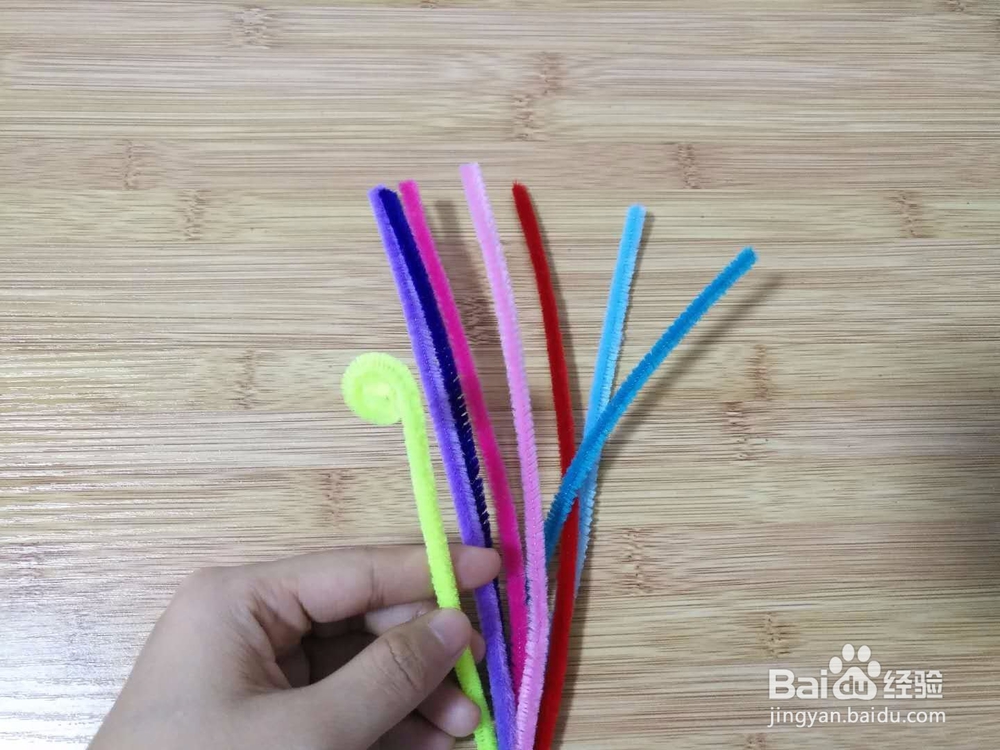 扭扭棒怎么做孔雀