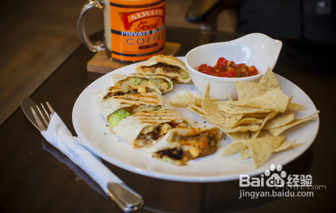 【台湾探店】复古混搭空间邂逅百变萌喵，自然醒咖啡公寓