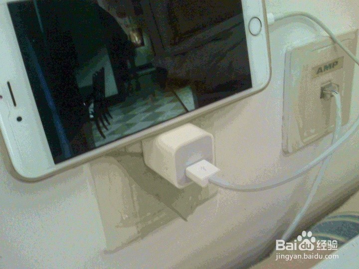 手机充电的时候不可以使用