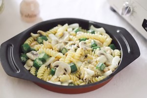 海鲜蘑菇焗白酱意面