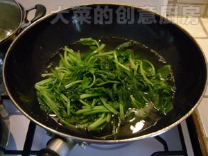 宝宝餐姜汁菠菜塔的做法