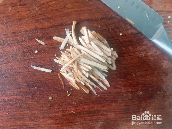 如何做出好吃美味下饭的蒜香青椒肉丝