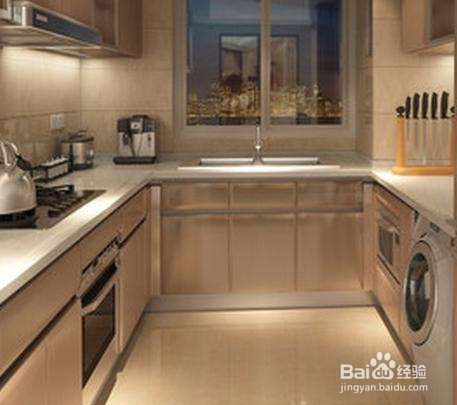 厨房里面油污很多怎么办？