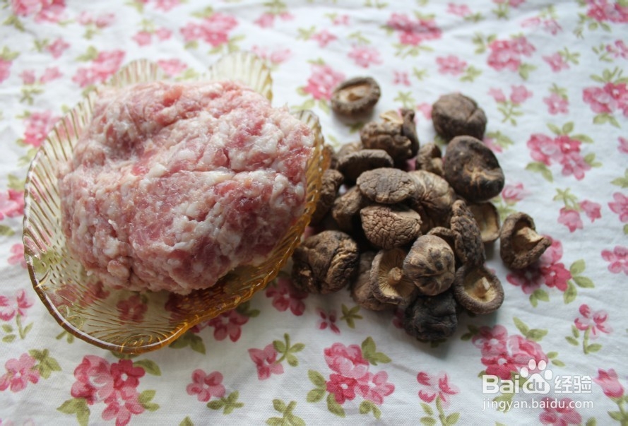 香菇炒肉沫(香菇与肉沫的完美搭配)