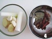 适合夏季餐桌的一道风味菜——【酱鸭腿】