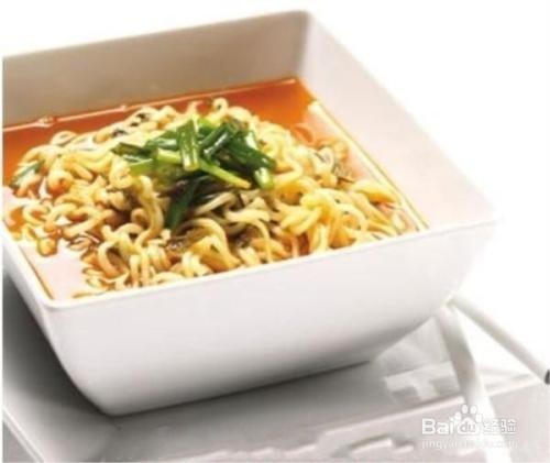 泡方便面的方法?