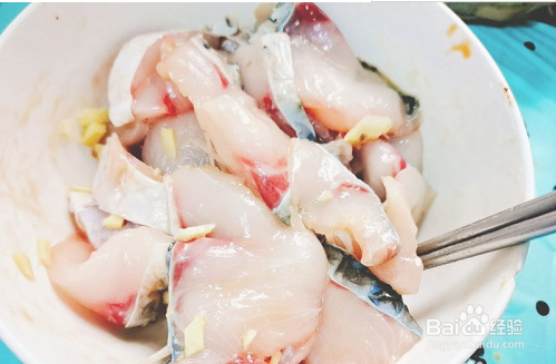 炒草鱼片的做法