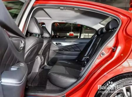 这台豪华中级车跟奔驰“同心”！价格却比C级便宜6万！