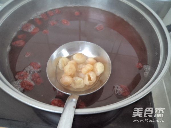 三红桂圆汤的做法