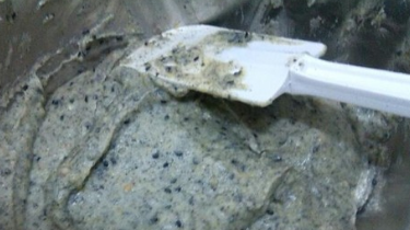 软糯朴实的黑芝麻糯米蛋糕怎么做呢？