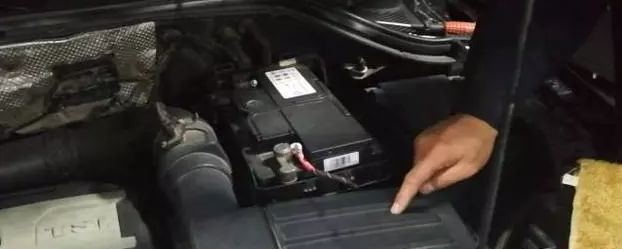 汽车怎样更换空气滤芯