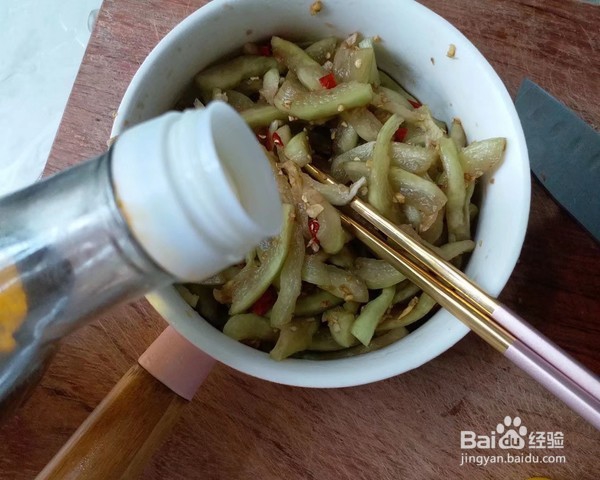 如何做出好吃美味爽口的香辣凉拌西瓜皮