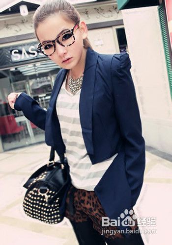 夏末初秋是时候穿上小西装外套的混搭了