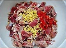 教你怎么做剁椒辣炒鸡胗