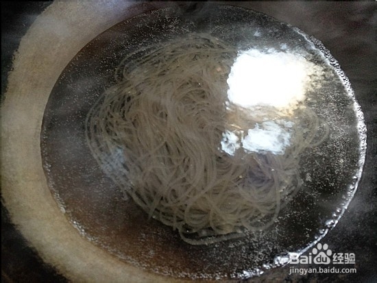 如何制作自制酸辣粉