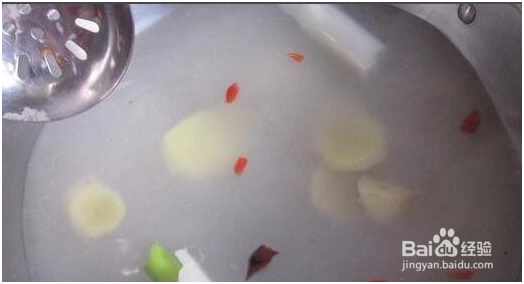 爱福蛙餐厅的木桶鱼火锅的做法