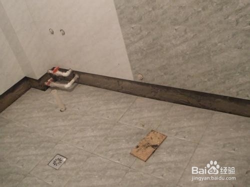 洗脸盆粘在瓷砖上怎么才能拿下来