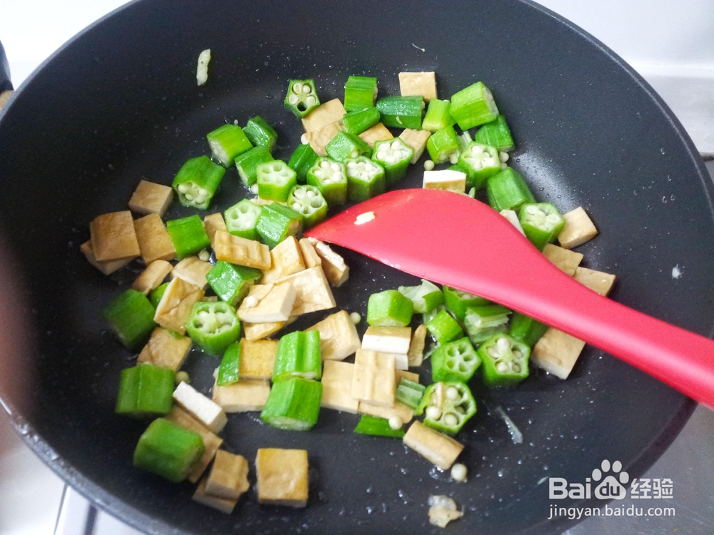 非常简单的秋葵豆干炒蛋