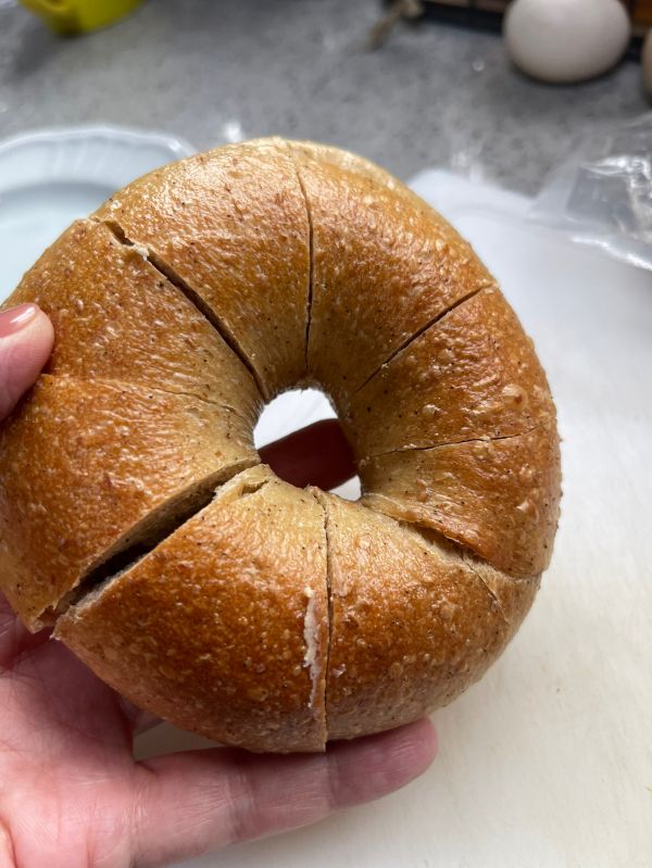 牛油果芝士烤贝果