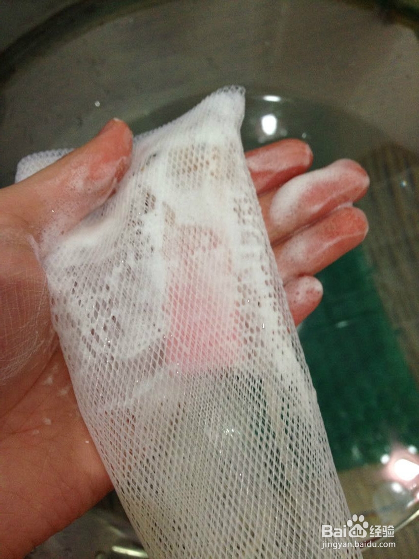 痘痘肌如何洁面：[1]快速洗脸法