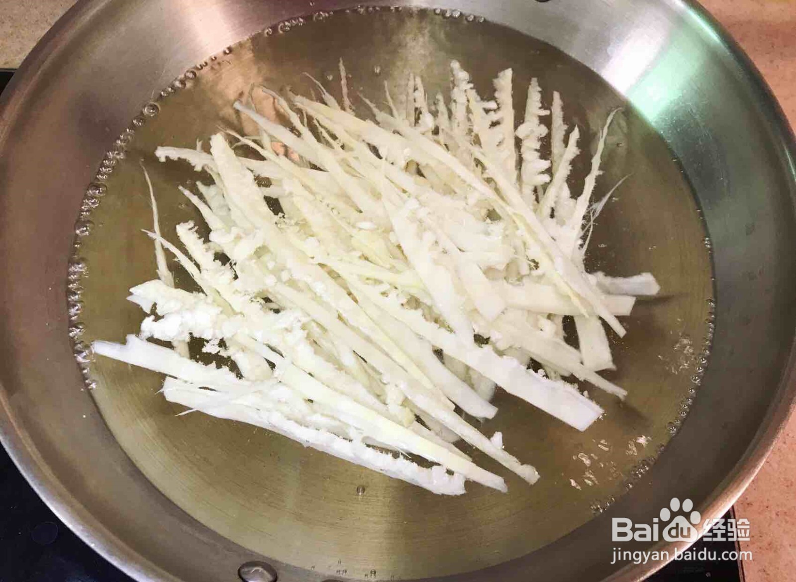 红油凉拌苦笋丝的做法