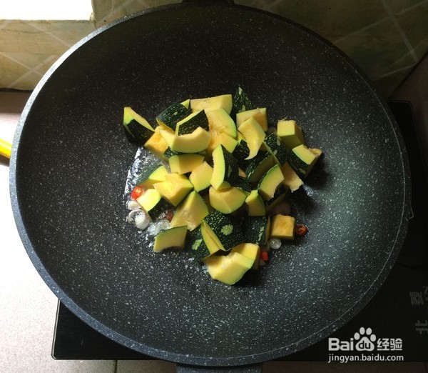 如何制作沙茶酱烧嫩南瓜