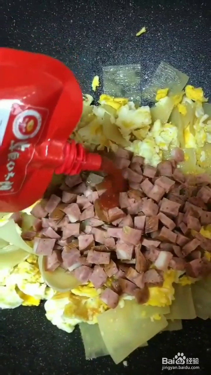 如何制作简单好吃的炒冷面?