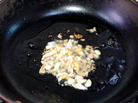 黑椒牛肉酱炒方便面