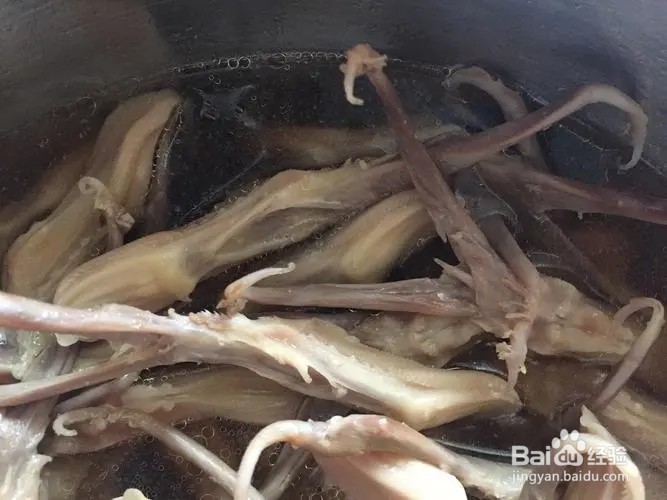 杭椒爆炒鸭舌