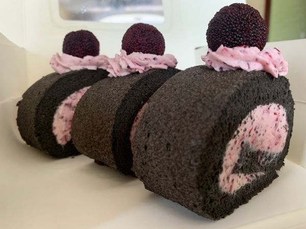 可可杨梅蛋糕卷