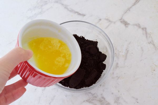 杨枝甘露慕斯蛋糕