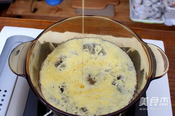 鸡蛋面线芙蓉汤 宝宝健康食谱