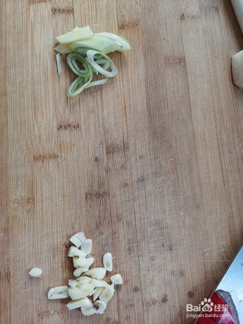 清炒油麦菜的做法