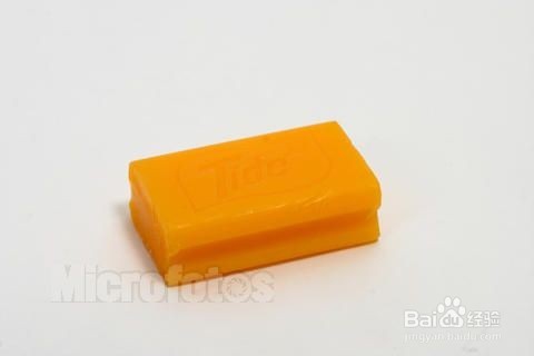 怎样轻松刷白底帆布鞋?