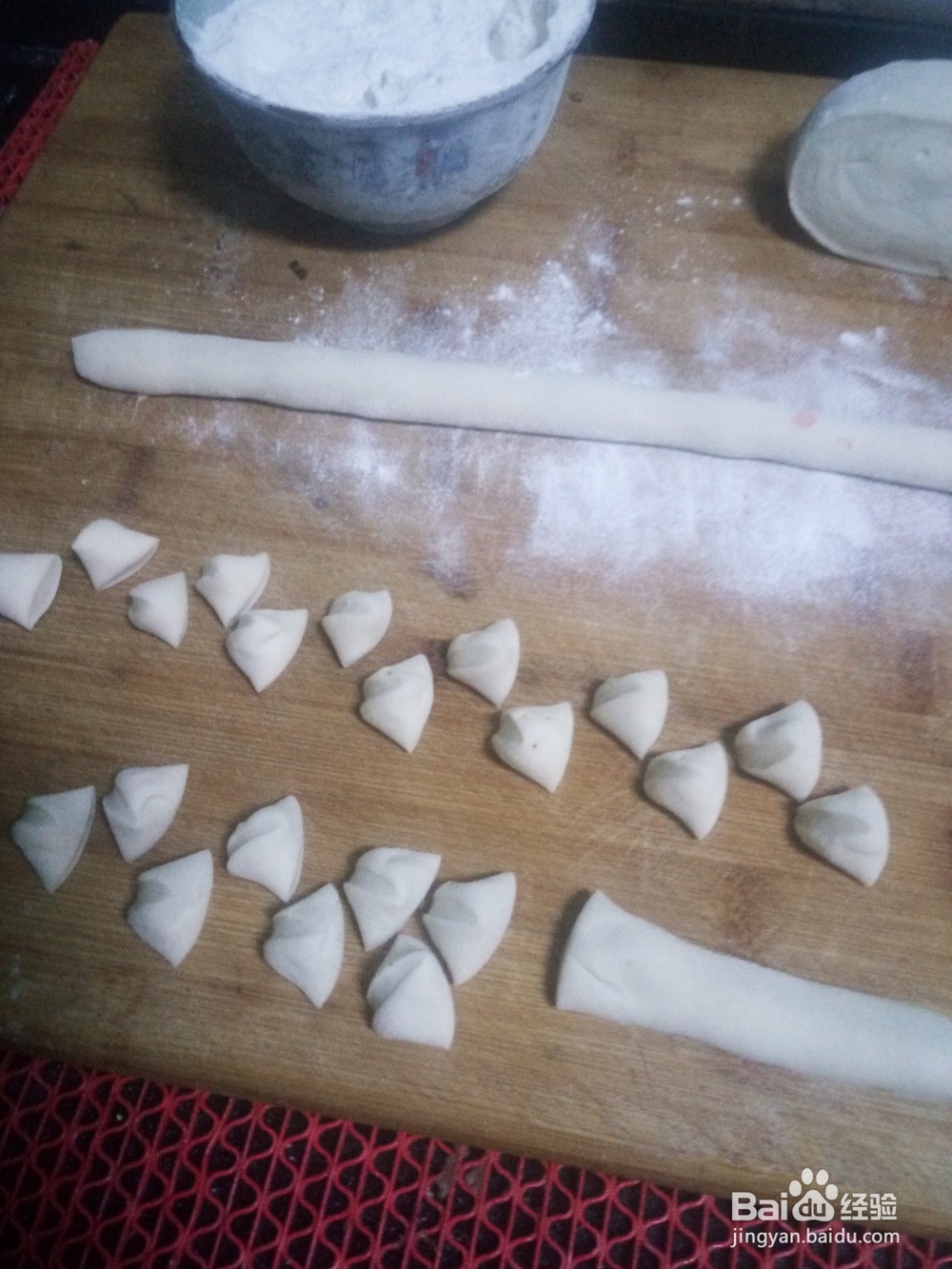 如何在家里独自做猫耳朵