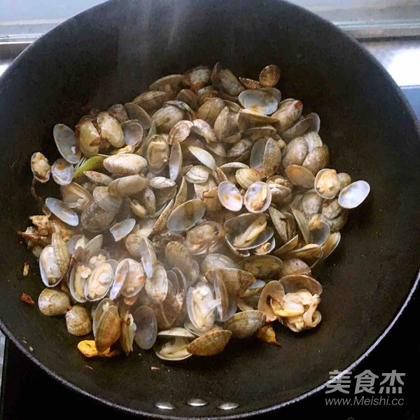 双椒花蛤的做法