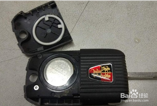 荣威rx5遥控钥匙怎么打开换电池配图片