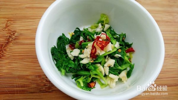 变废为宝 炝拌芹菜叶