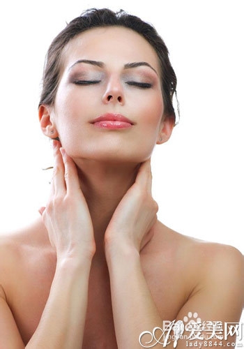 只需轻松几步 彻底摆脱草莓鼻