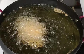 黄花木耳炒鸡片