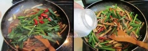韭菜、香干炒肉丝的方法