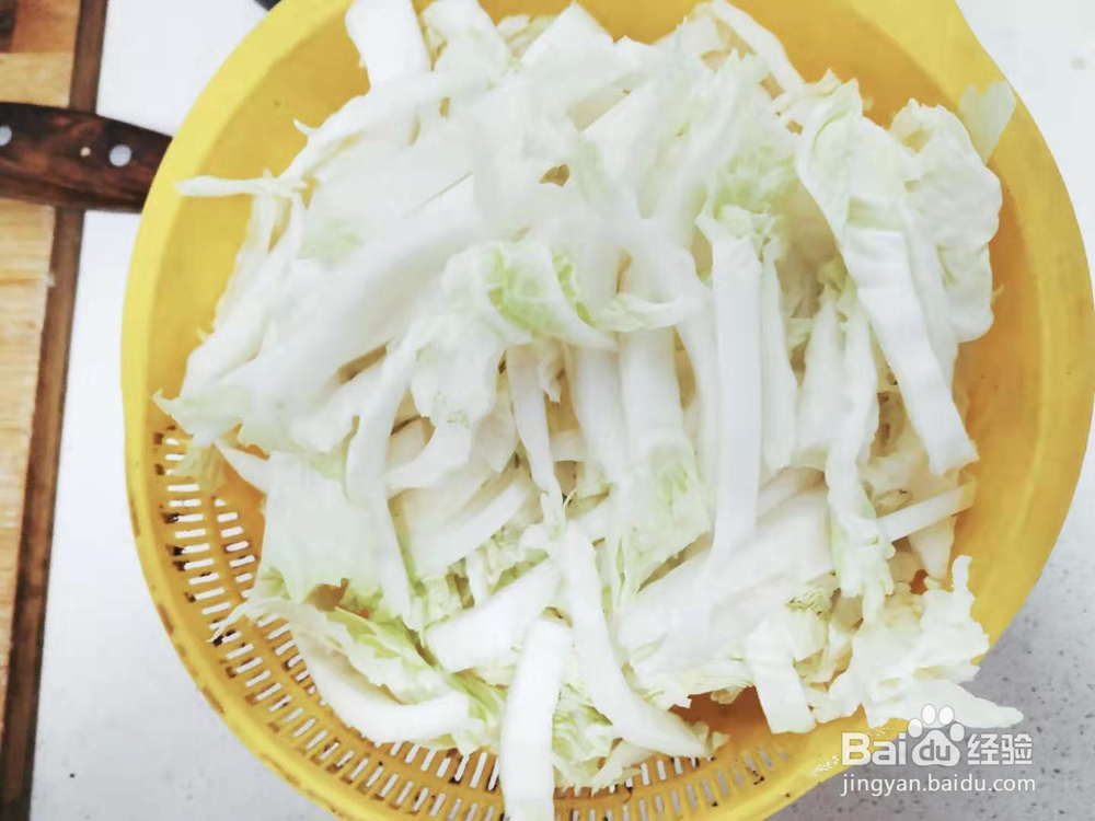 酸辣白菜怎么做才简单呢