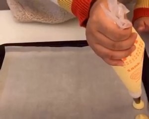 美味简单酥脆蛋黄小饼干的做法