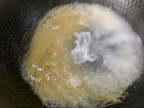 火腿口蘑炒意面