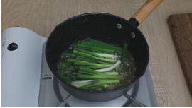 如何制作葱油面