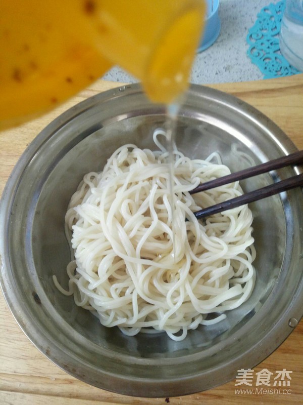 鱼露海苔凉面