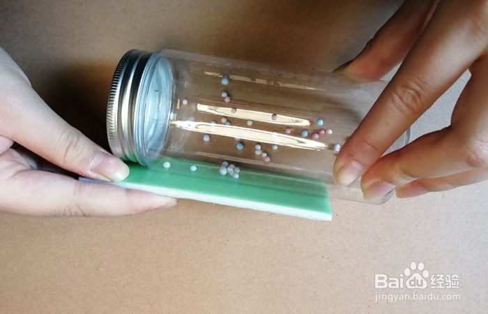 摩擦起电小实验怎么做