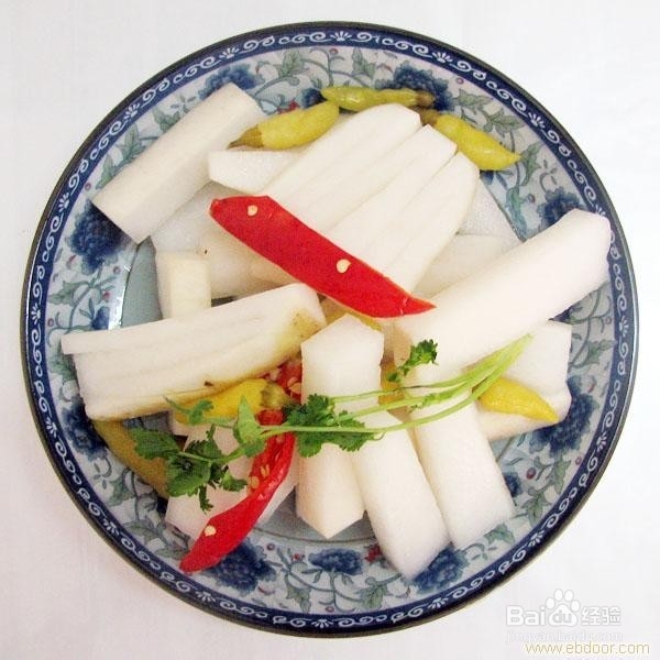 美味腌萝卜的家常做法——泡椒萝卜