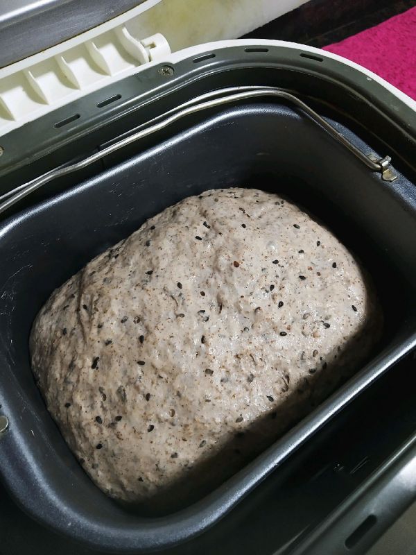 黑芝麻全麦吐司